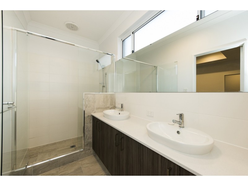 15 Possum Drive, Wannanup WA 6210