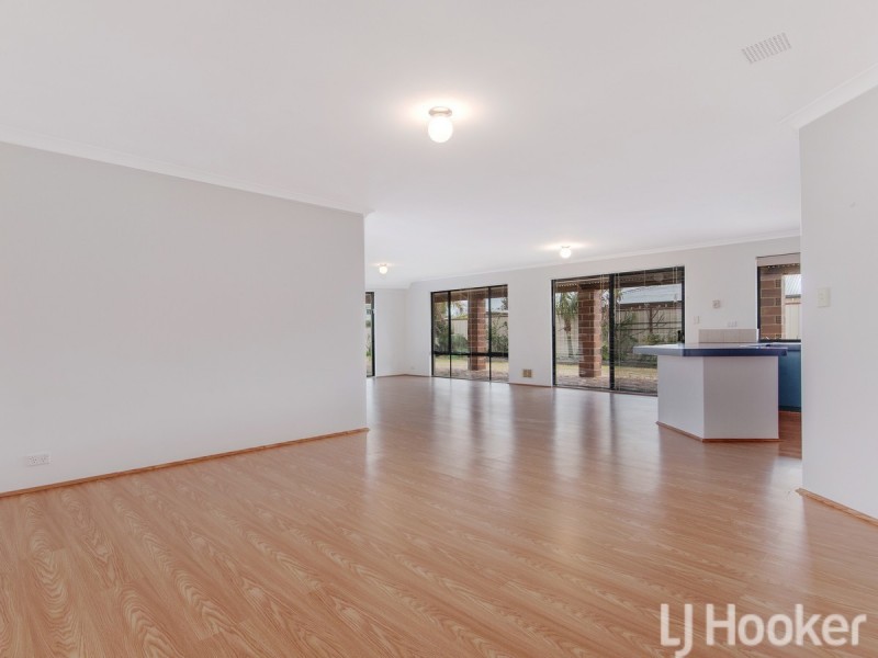 11 Mileura Street, Golden Bay WA 6174