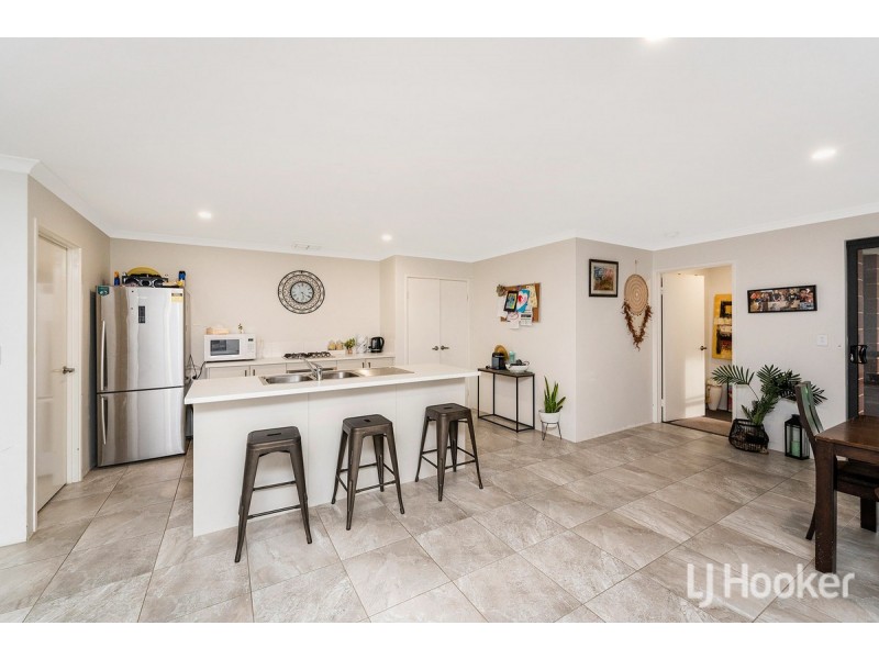 59 Gooljak Rise, Lakelands WA 6180