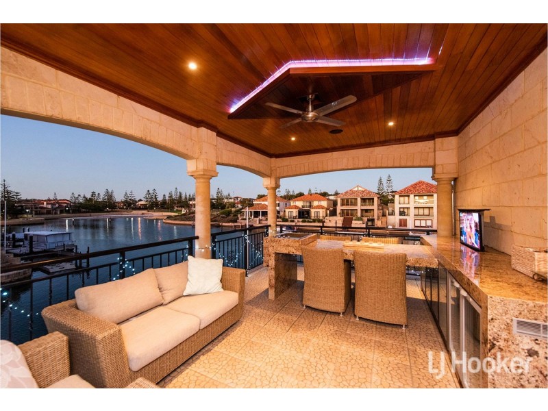 60/18 Port Quays, Wannanup WA 6210