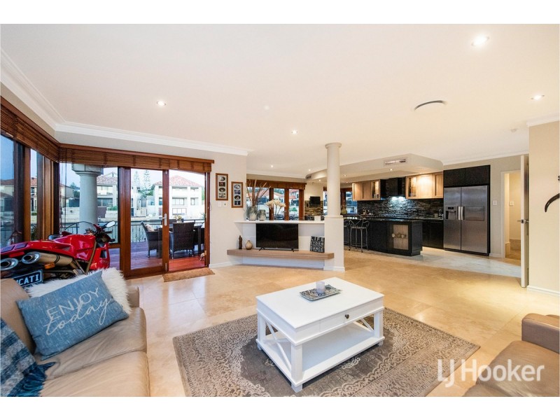 60/18 Port Quays, Wannanup WA 6210