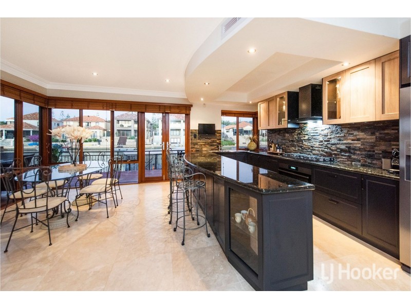 60/18 Port Quays, Wannanup WA 6210