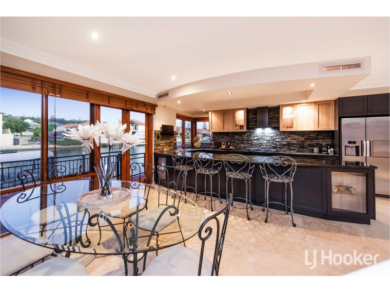 60/18 Port Quays, Wannanup WA 6210