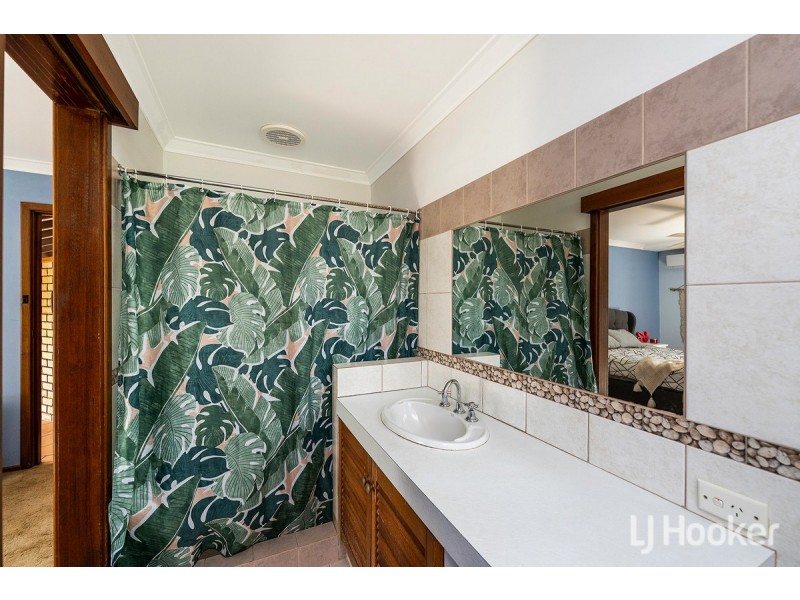 1 Yukon Close, Greenfields WA 6210