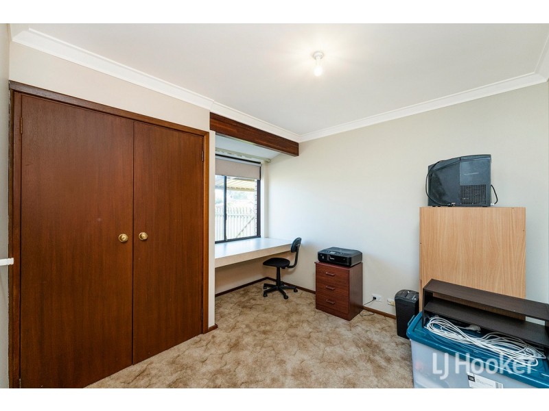 1 Yukon Close, Greenfields WA 6210