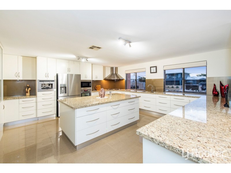 3 Sandpiper Island Retreat, Wannanup WA 6210