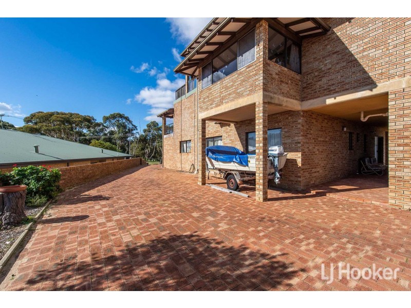 5 Kilkenny Gardens, Halls Head WA 6210