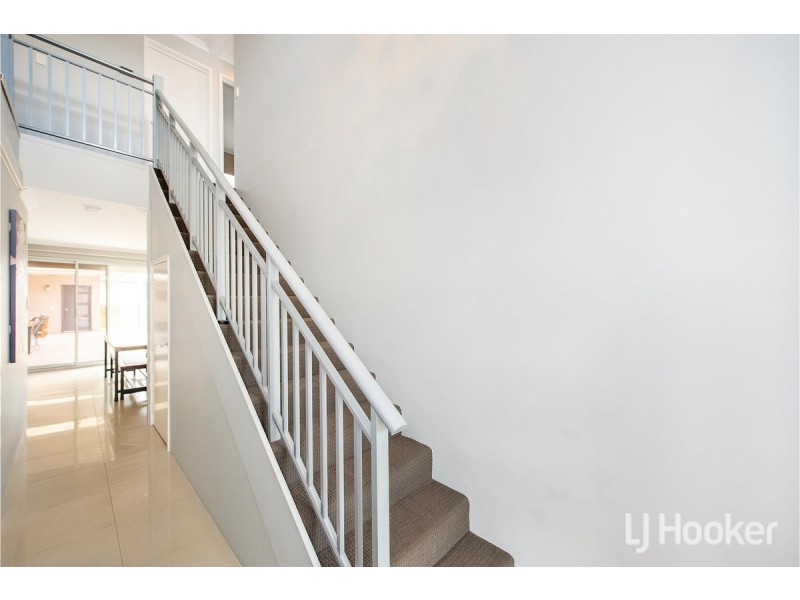 97 Lake Valley Drive, Lakelands WA 6180