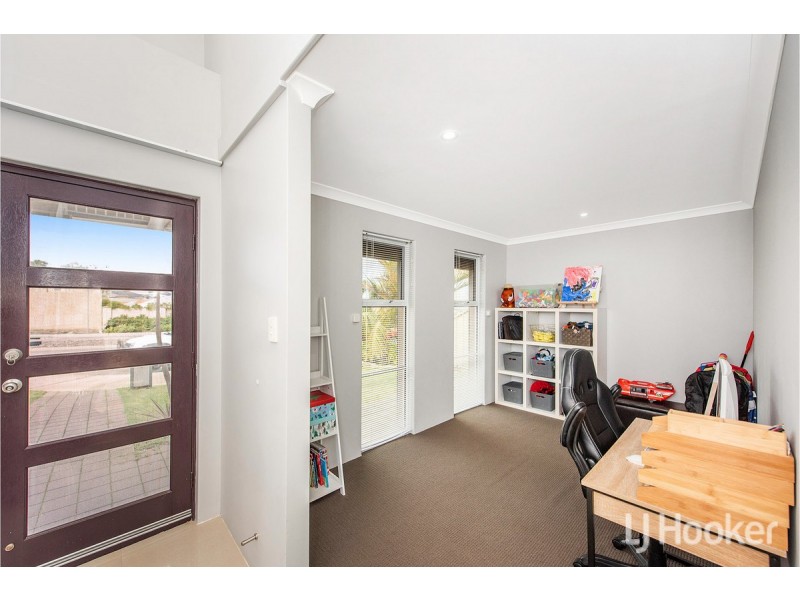 97 Lake Valley Drive, Lakelands WA 6180