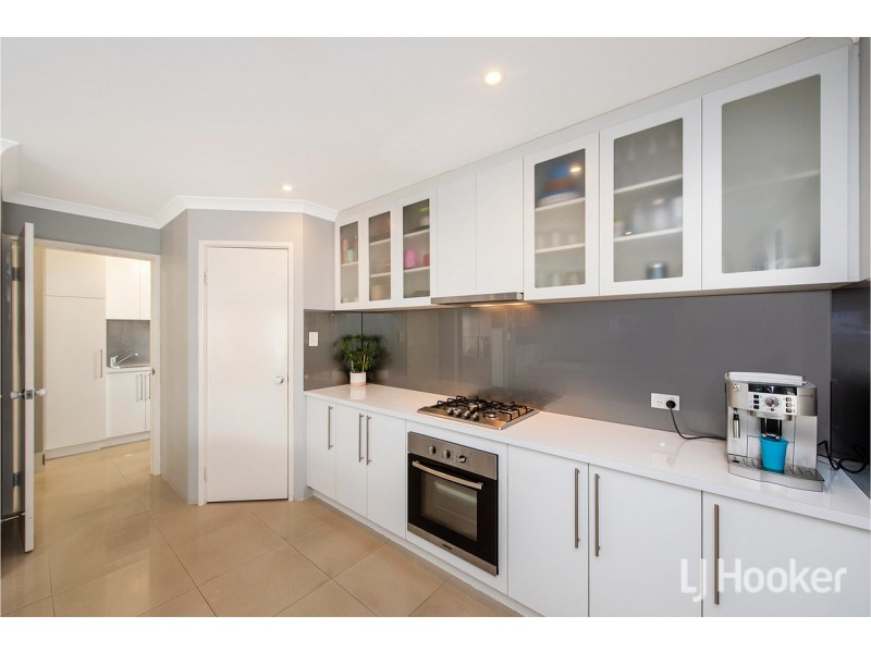 97 Lake Valley Drive, Lakelands WA 6180