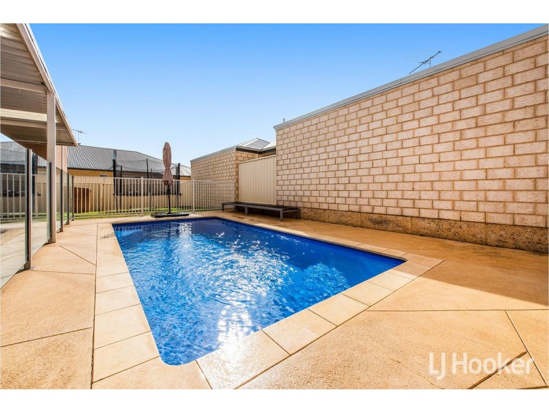 97 Lake Valley Drive, Lakelands WA 6180