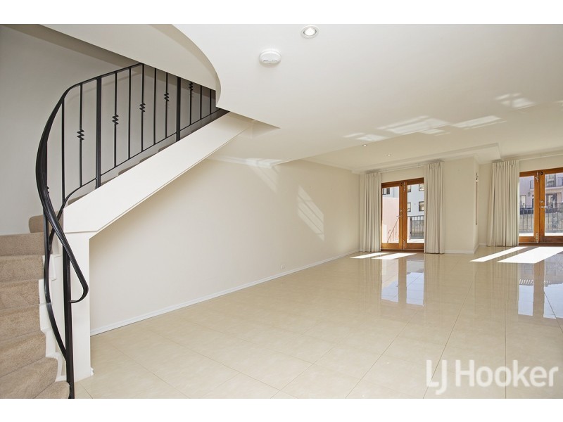 62/18 Port Quays, Wannanup WA 6210