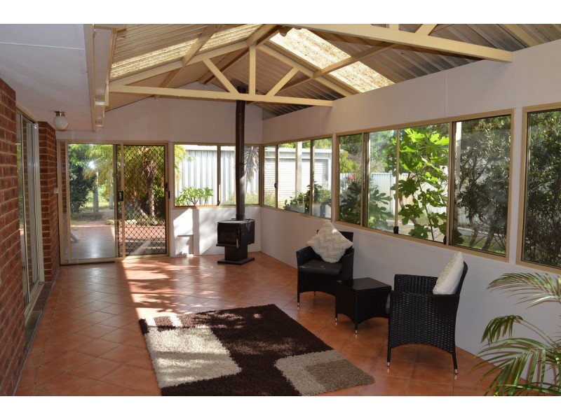 11 Aldgate Street, Mandurah WA 6210