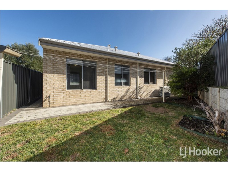 3/6 Valley Road, Halls Head WA 6210
