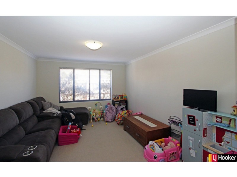 13 Sugarwood Terrace, Halls Head WA 6210