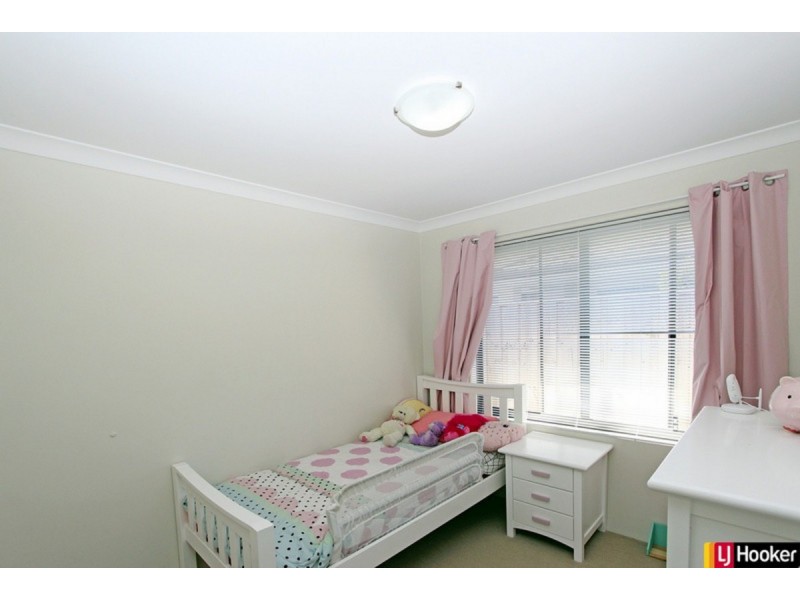 13 Sugarwood Terrace, Halls Head WA 6210
