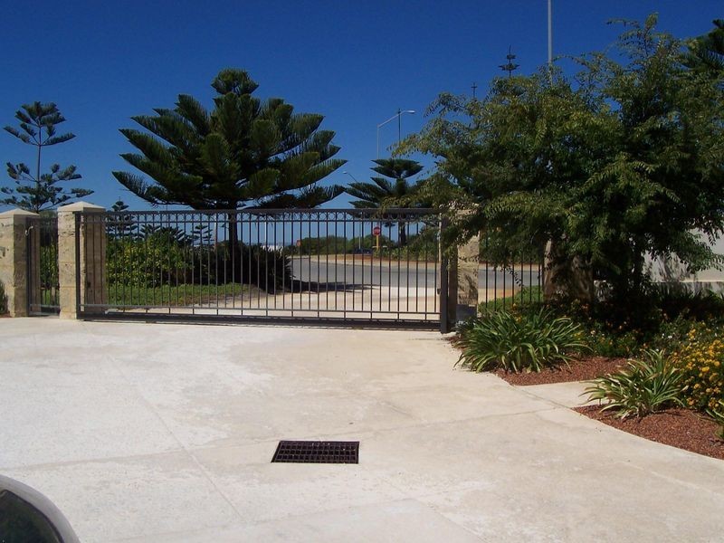 6/1 Princeton Drive, Wannanup WA 6210