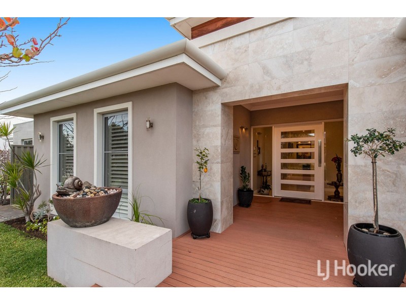 13 Barron Turn, South Yunderup WA 6208
