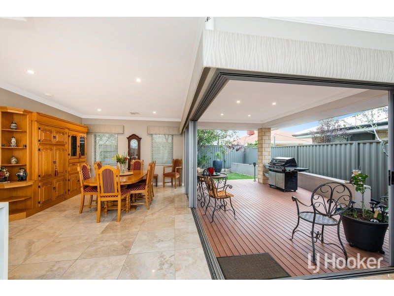 13 Barron Turn, South Yunderup WA 6208