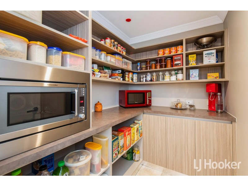 13 Barron Turn, South Yunderup WA 6208