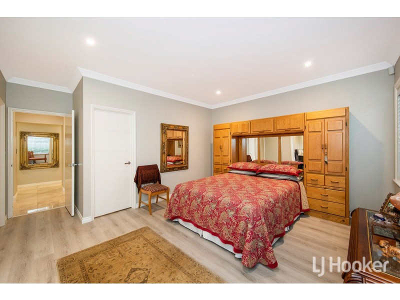 13 Barron Turn, South Yunderup WA 6208
