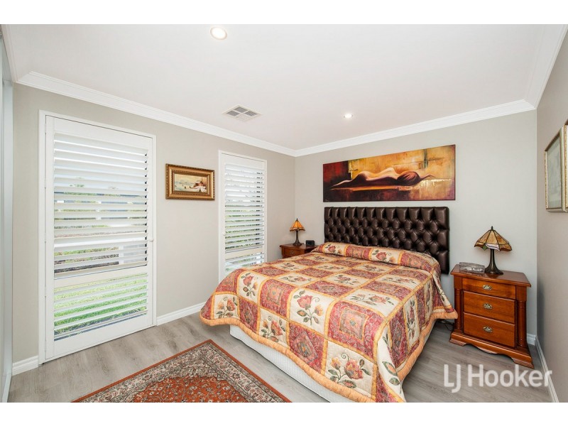 13 Barron Turn, South Yunderup WA 6208