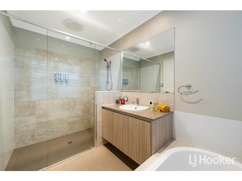 13 Barron Turn, South Yunderup WA 6208