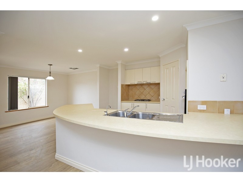 2 Ortona Crescent, Secret Harbour WA 6173