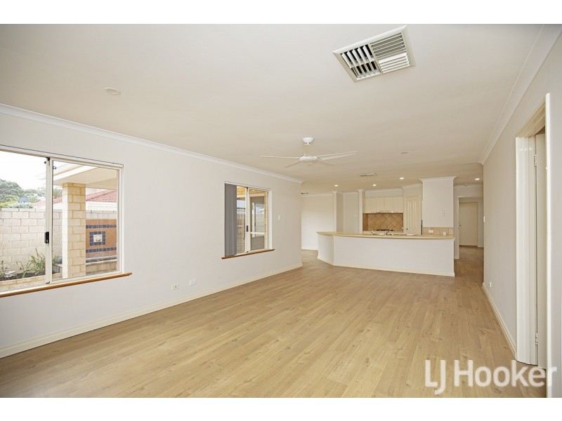 2 Ortona Crescent, Secret Harbour WA 6173