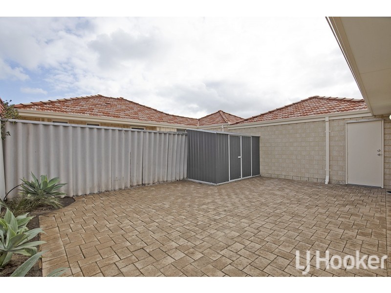 2 Ortona Crescent, Secret Harbour WA 6173