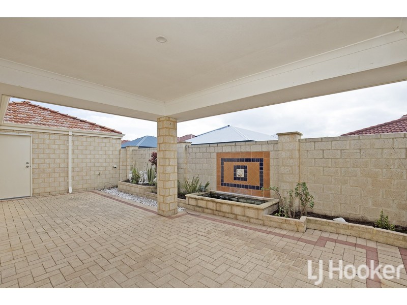 2 Ortona Crescent, Secret Harbour WA 6173
