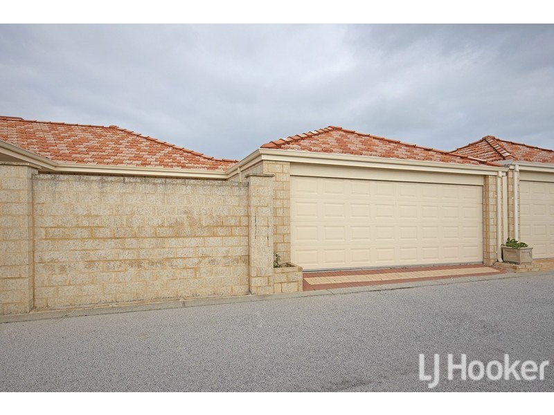 2 Ortona Crescent, Secret Harbour WA 6173