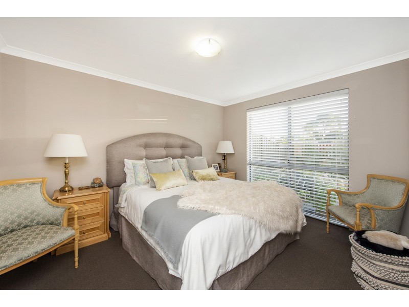 18 Stirling Grove, Mandurah WA 6210