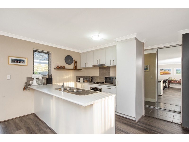 18 Stirling Grove, Mandurah WA 6210