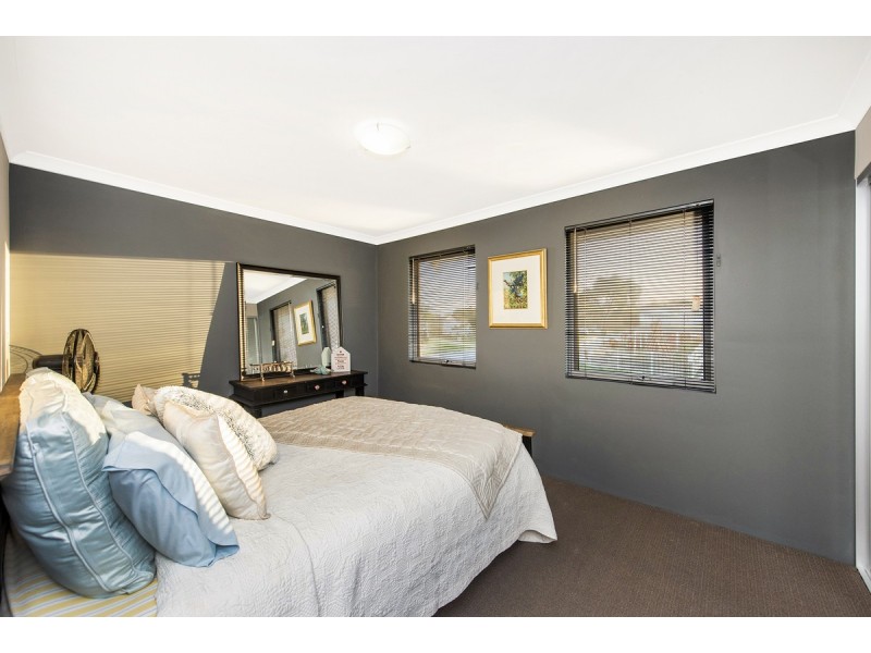 18 Stirling Grove, Mandurah WA 6210