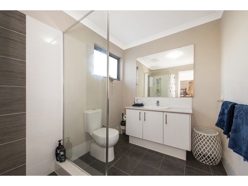 18 Stirling Grove, Mandurah WA 6210