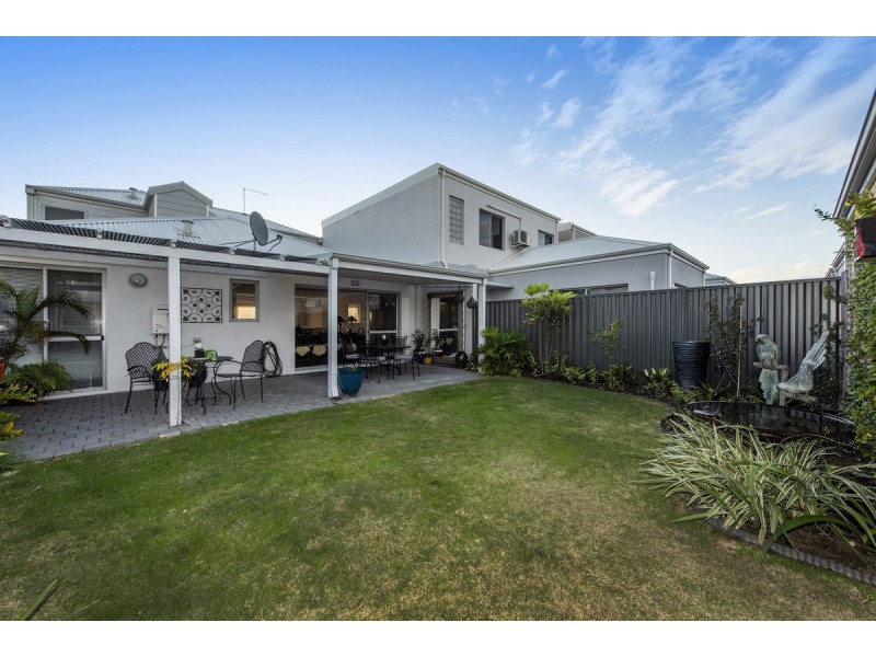 18 Stirling Grove, Mandurah WA 6210