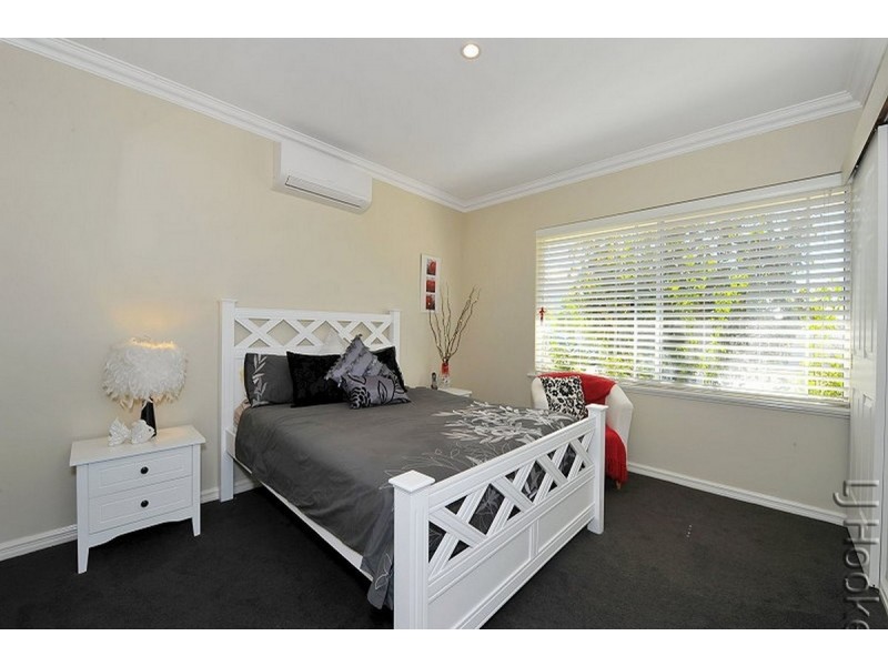 61 Mariners Cove Drive, Dudley Park WA 6210