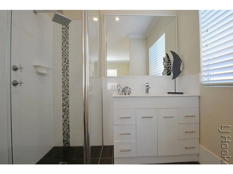 61 Mariners Cove Drive, Dudley Park WA 6210