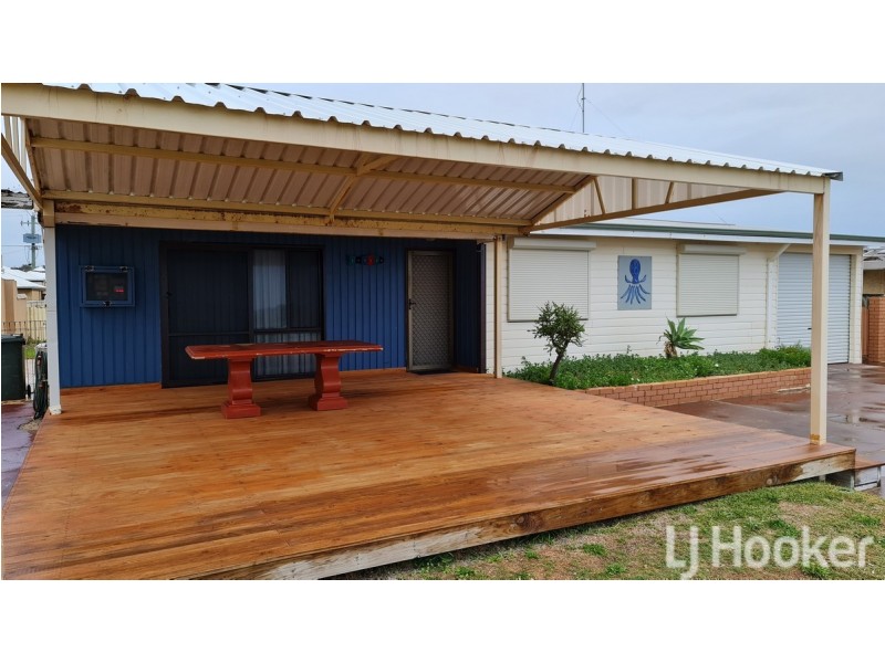 8 Ormsby Terrace, San Remo WA 6210