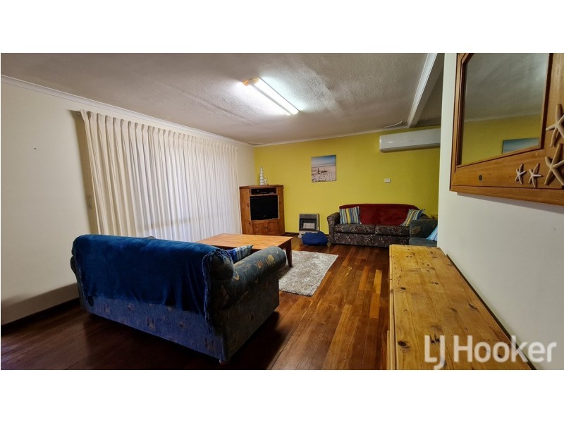 8 Ormsby Terrace, San Remo WA 6210