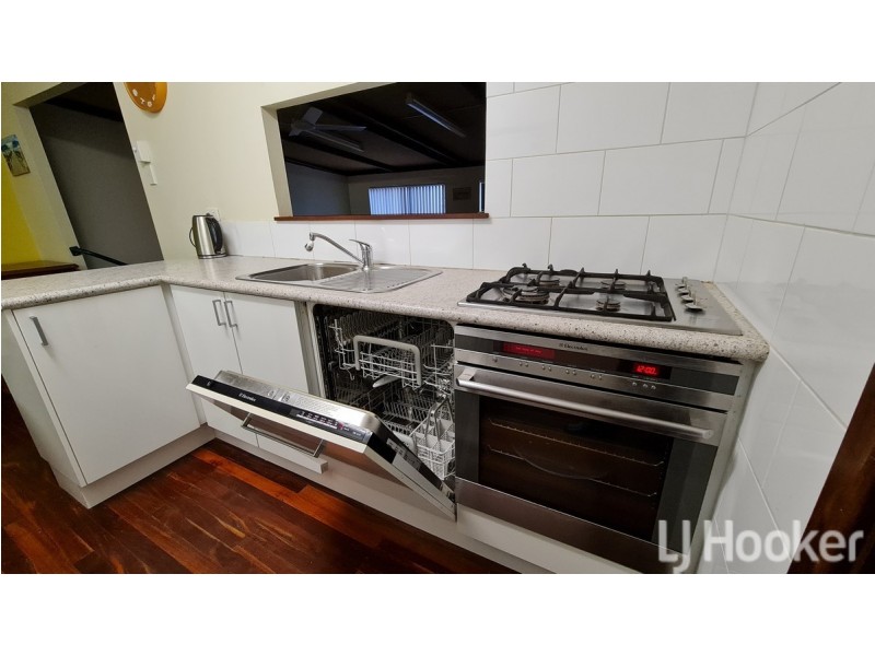 8 Ormsby Terrace, San Remo WA 6210