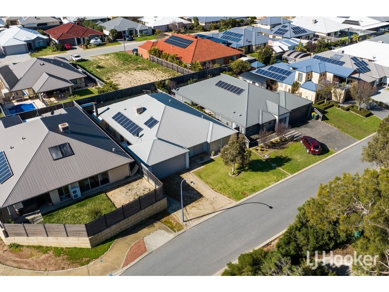 20 Santalum Circus, Halls Head WA 6210