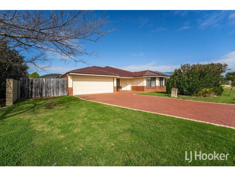 151 Peelwood Parade, Halls Head WA 6210