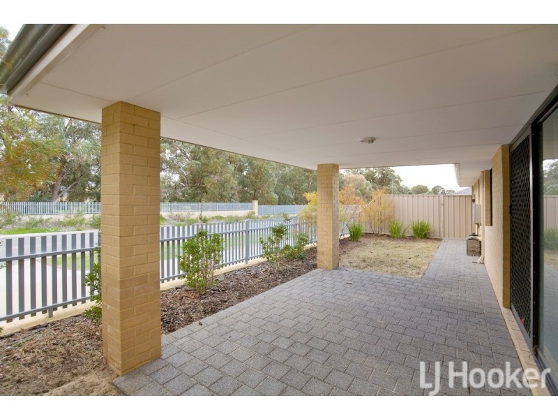 37 Rochdale Circle, Meadow Springs WA 6210