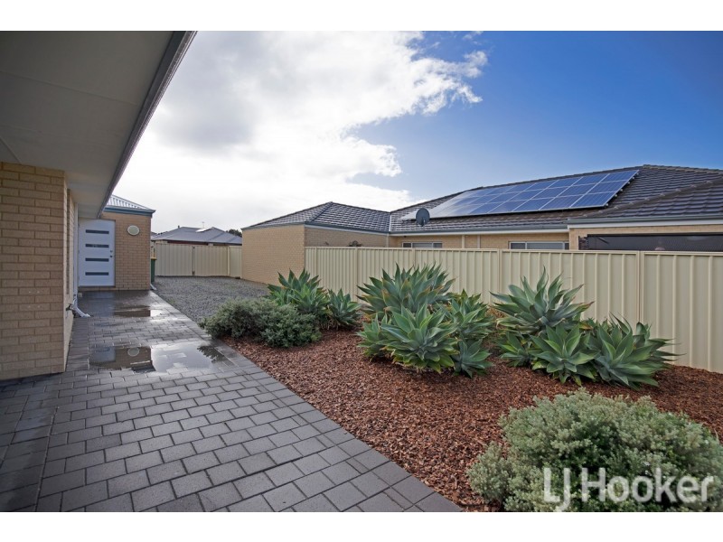 34 Britawast Road, Madora Bay WA 6210