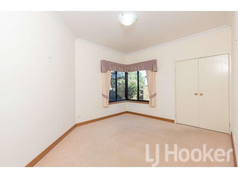 8 Batavia Avenue, Wannanup WA 6210