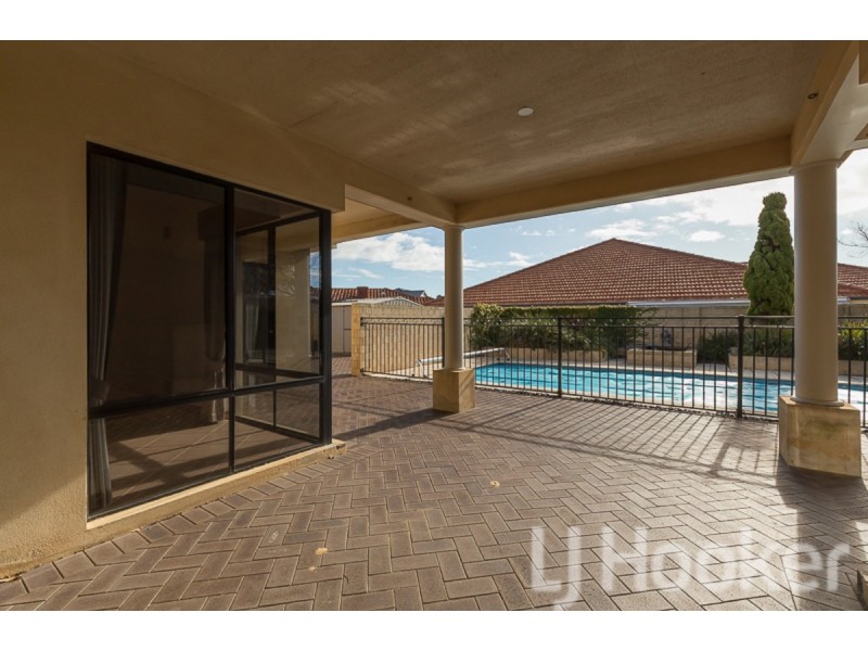 8 Batavia Avenue, Wannanup WA 6210