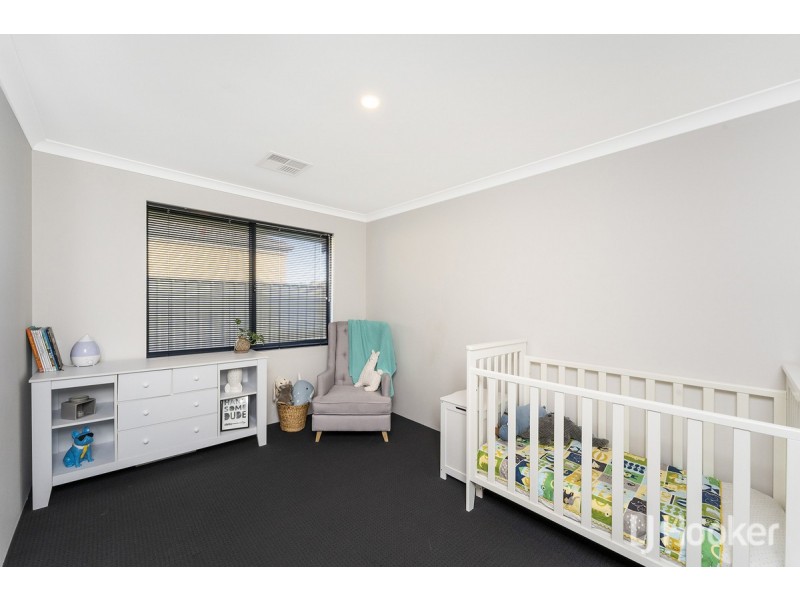 30 Bradley Street, Lakelands WA 6180