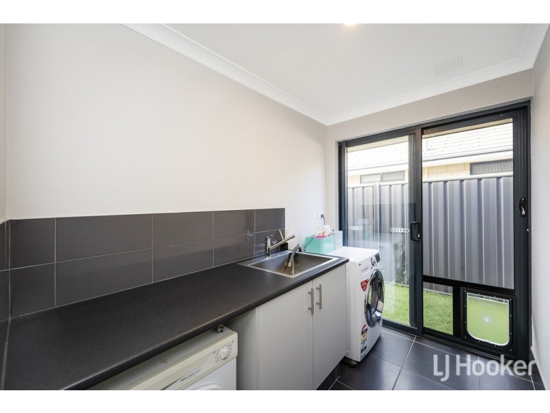 30 Bradley Street, Lakelands WA 6180